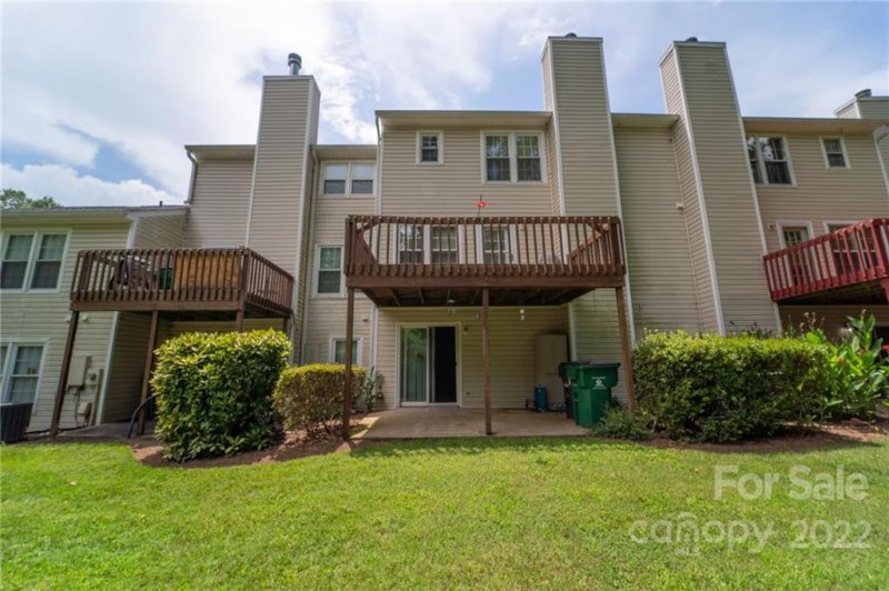 Property image 3 at 10807 Winterbourne Court, Charlotte, NC 28277