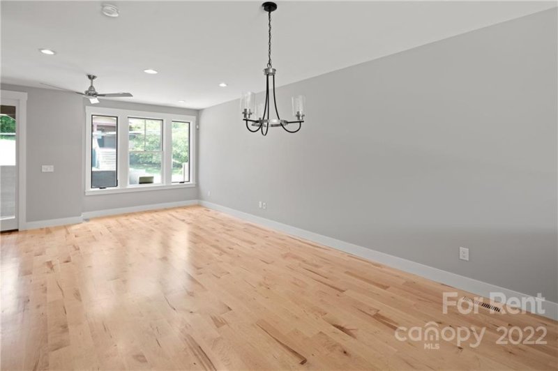 Property image 3 at 223 Broadway Street, Asheville, NC 28804