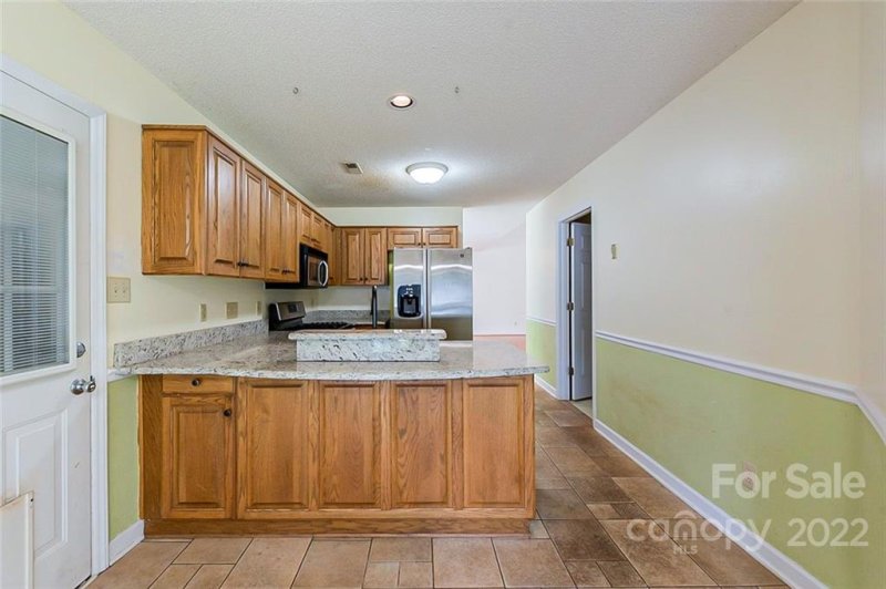 Property image 4 at 6924 Loretta Place, Charlotte, NC 28215