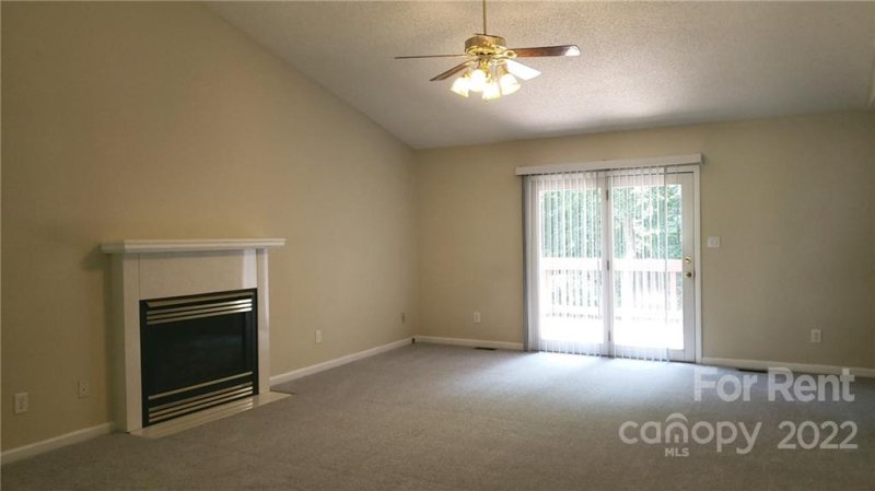 Property image 2 at 6972 Forest Manor Drive, Denver, NC 28037