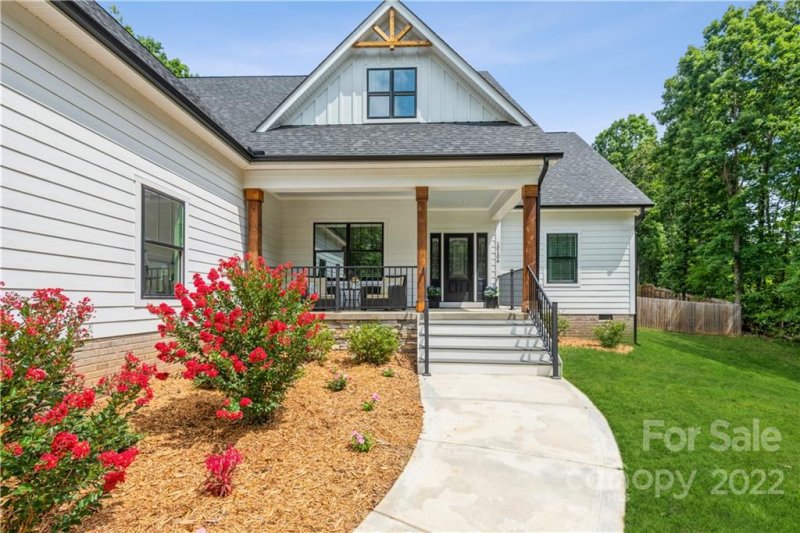 Property image 2 at 10106 Saffir Court, Mint Hill, NC 28227