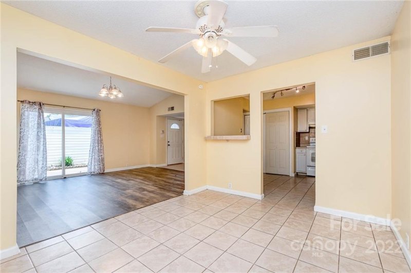 Property image 5 at 6931 Stonington Lane, Charlotte, NC 28227