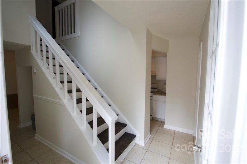 6925 Stonington Lane