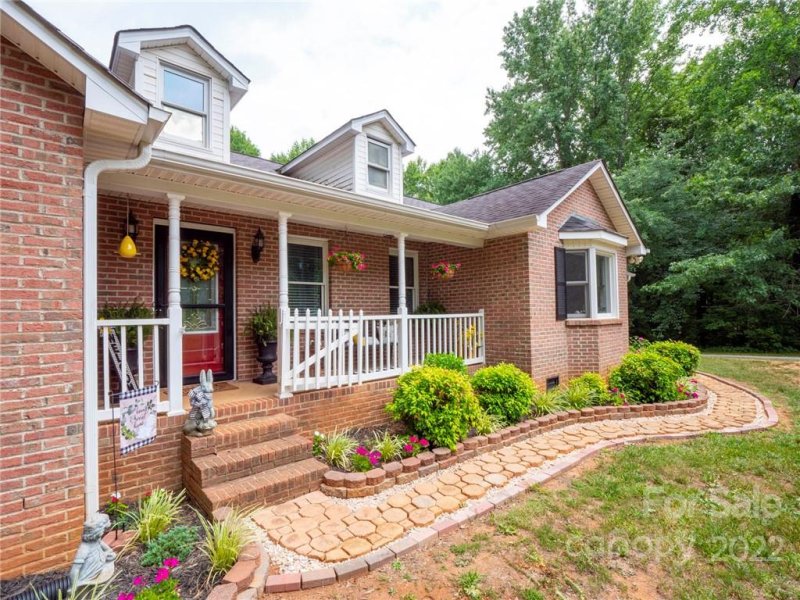 Property image 3 at 2511 Fallen Oak Trail, Lincolnton, NC 28092