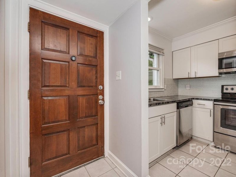 Property image 3 at 8219 Feather Lane, Charlotte, NC 28212