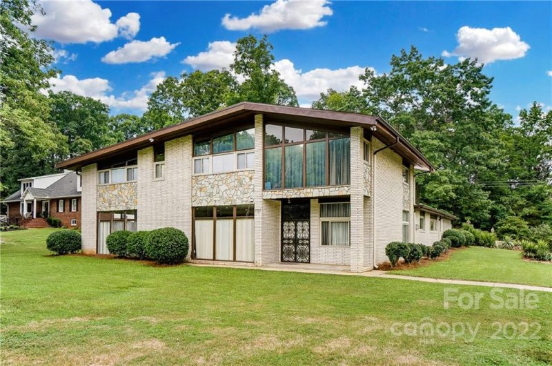 Property image 2 at 7727 Monroe Road, Charlotte, NC 28212