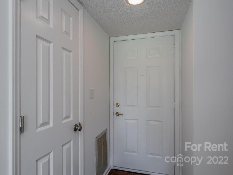 Property image 3 at 11042 Running Ridge Road, Charlotte, NC 28226