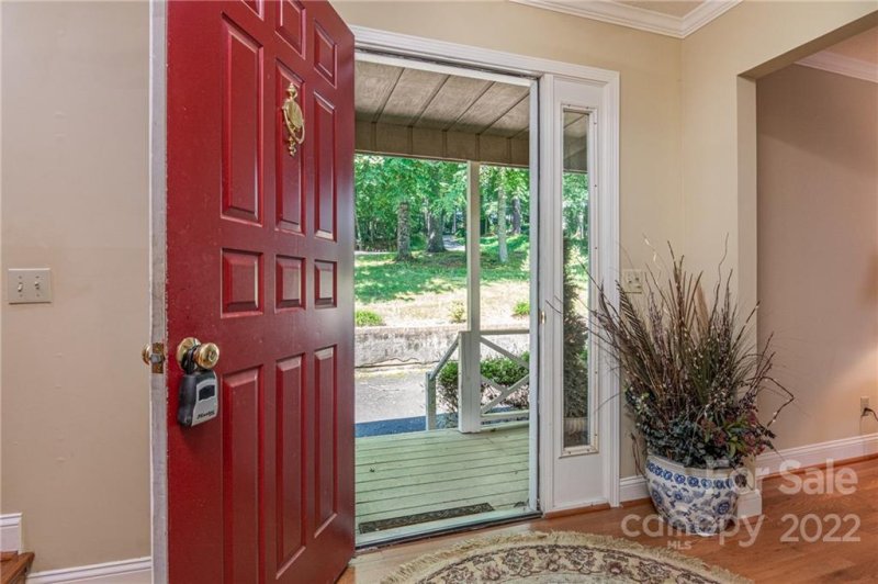 Property image 4 at 305 Winding Way Lane, Hendersonville, NC 28792