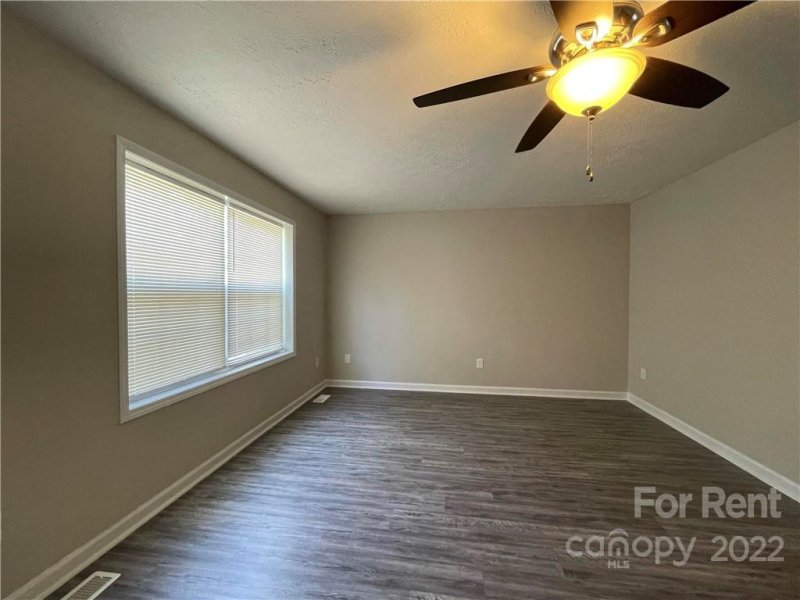 Property image 3 at 154 Crown Court, Kings Mountain, NC 28086