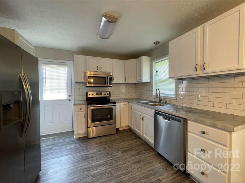 Property image 5 at 154 Crown Court, Kings Mountain, NC 28086