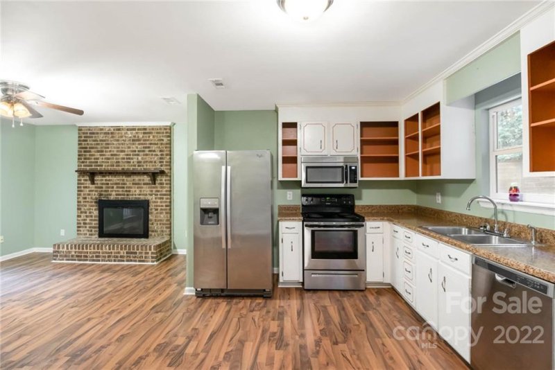 Property image 3 at 5301 Great Wagon Road, Charlotte, NC 28215