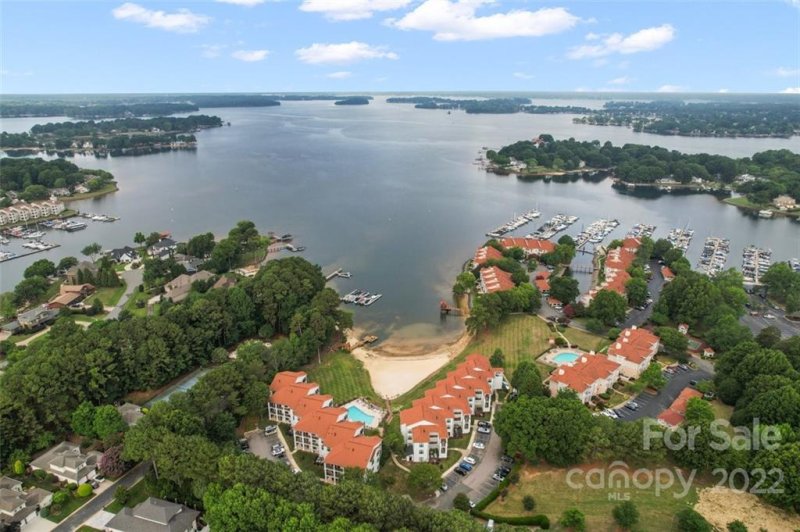 Property image 5 at 17811 Half Moon Lane, Cornelius, NC 28031