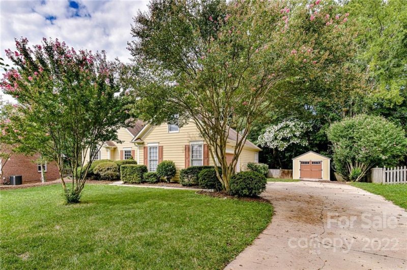 Property image 2 at 13228 Willow Breeze Lane, Huntersville, NC 28078