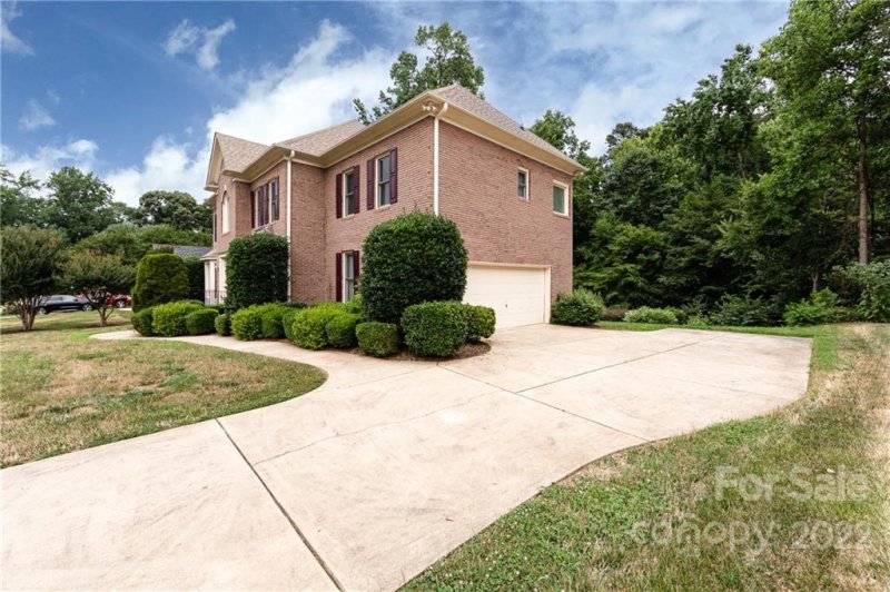 Property image 2 at 3119 Castlemaine Drive, Charlotte, NC 28269