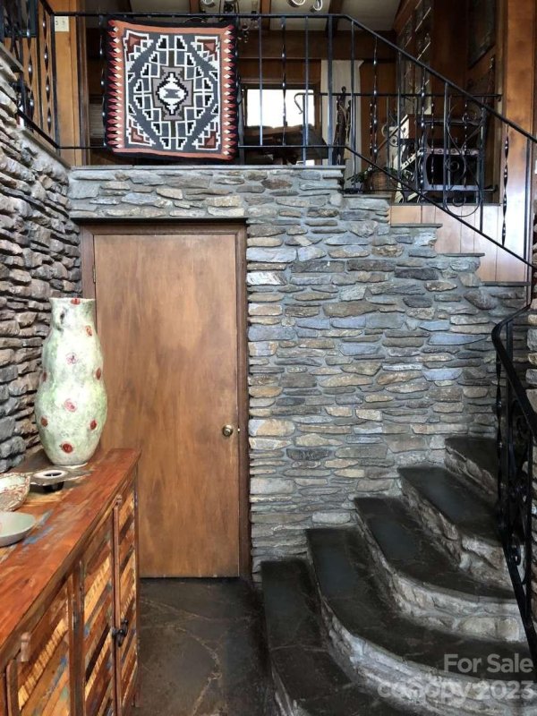 Property image 5 at 15 Bent Tree Road, Asheville, NC 28804