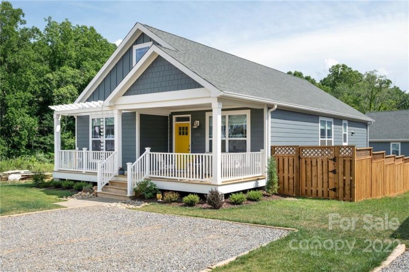 Property image 2 at 1119 Blueview Drive, Black Mountain, NC 28711