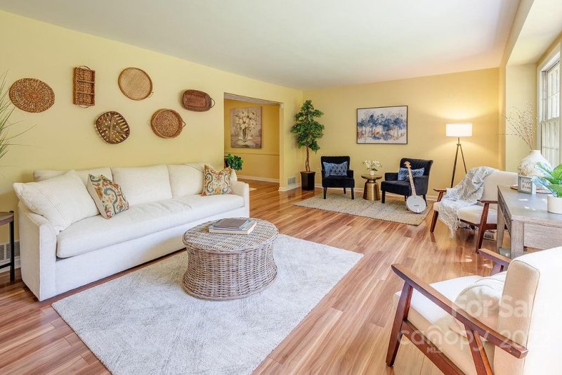 Property image 3 at 11 Crestbrook Drive, Arden, NC 28704