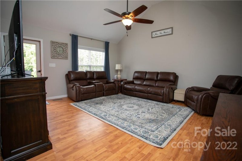 Property image 3 at 730 Cove Road, Gastonia, NC 28052