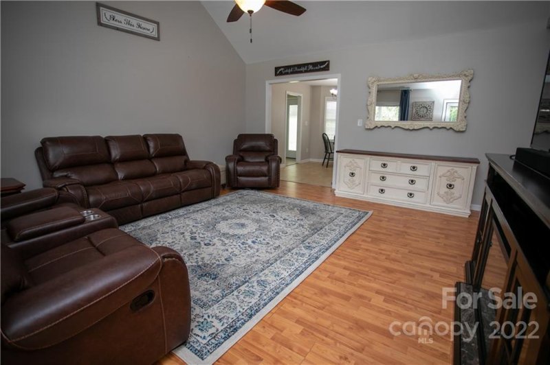 Property image 4 at 730 Cove Road, Gastonia, NC 28052