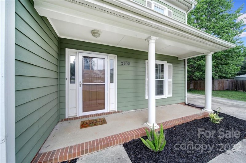 Property image 2 at 2100 Varden Court, Charlotte, NC 28208