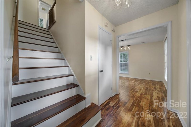 Property image 3 at 2100 Varden Court, Charlotte, NC 28208