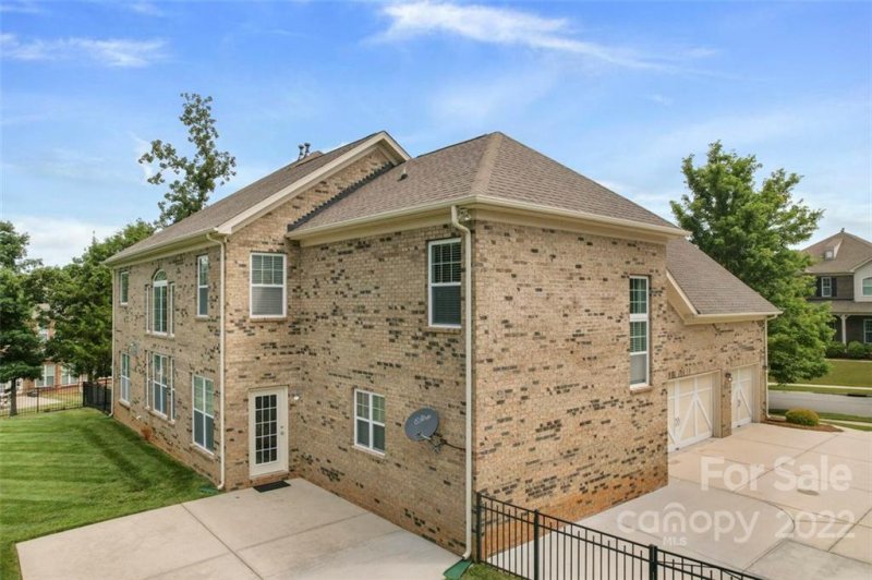 Property image 3 at 131 Snow Fountain Lane, Mooresville, NC 28115