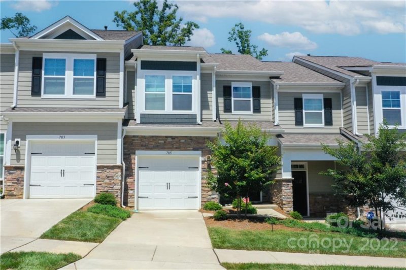 705 Little Bluestem Drive