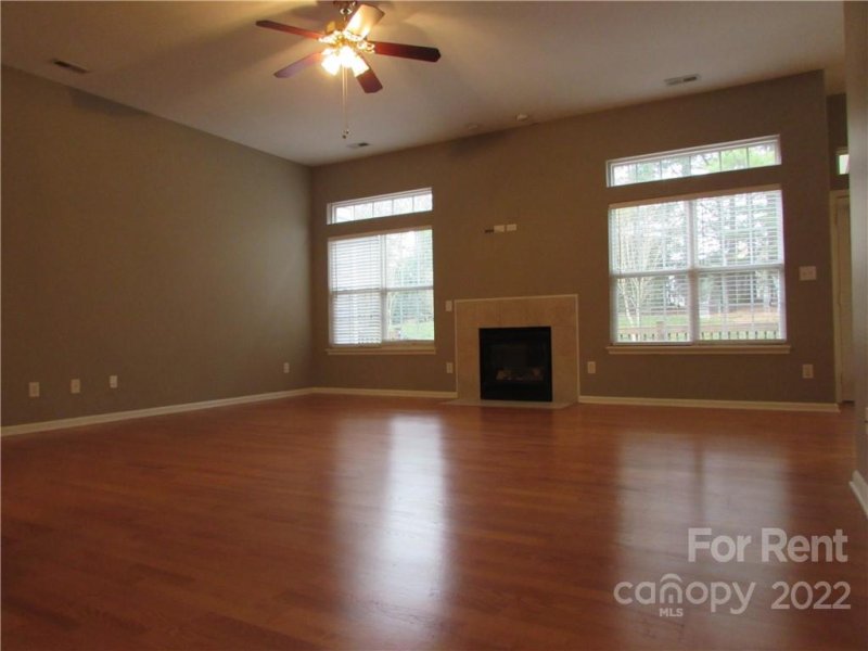 Property image 4 at 112 Spring Grove Drive, Mooresville, NC 28117