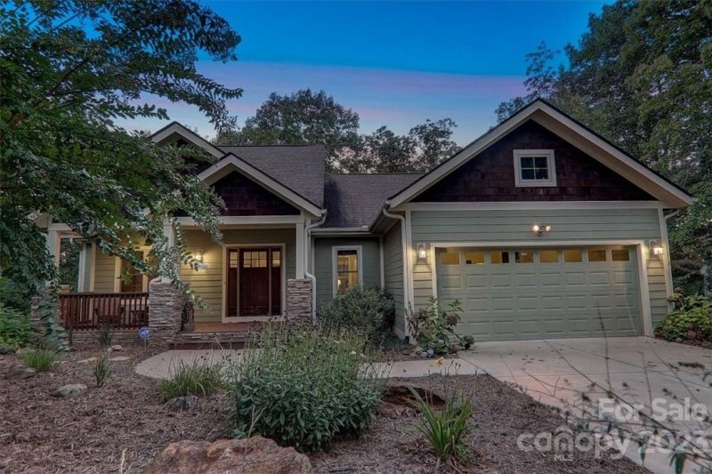 Property image 4 at 62 Chimney Crest Drive, Asheville, NC 28806