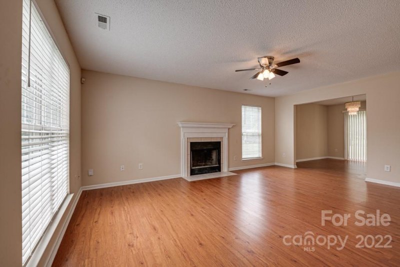 Property image 2 at 5704 Fairchase Avenue, Charlotte, NC 28269