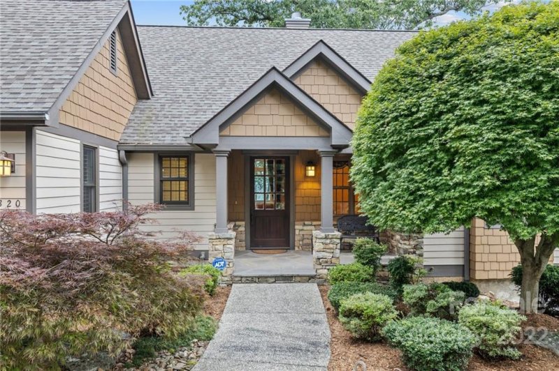 Property image 3 at 320 High Road Overlook, Hendersonville, NC 28739