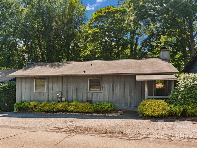 Property image 2 at 400 Stoney Ridge Loop, Maggie Valley, NC 28751