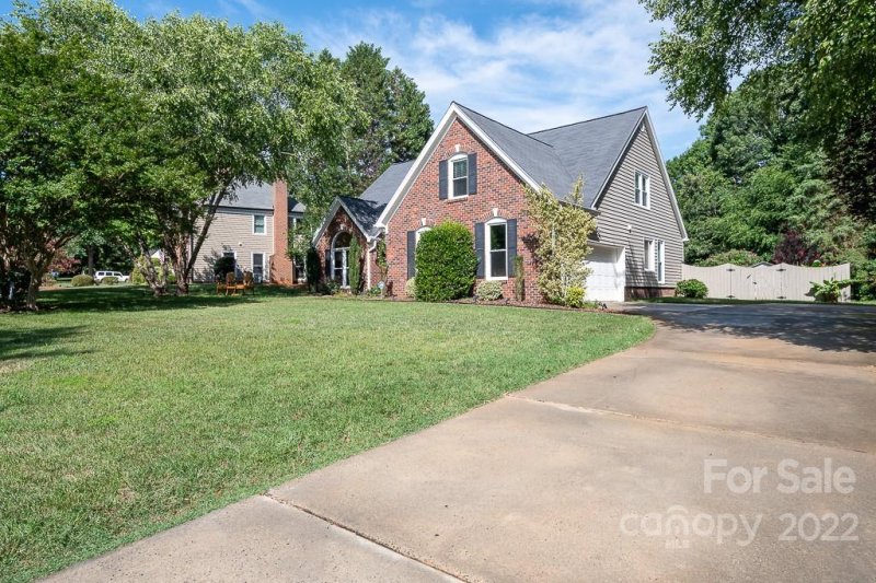 Property image 3 at 646 Franklin Grove Drive, Mooresville, NC 28115
