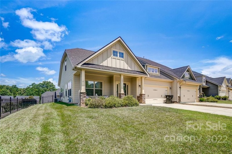 Property image 2 at 103 Canter Lane, Mooresville, NC 28115