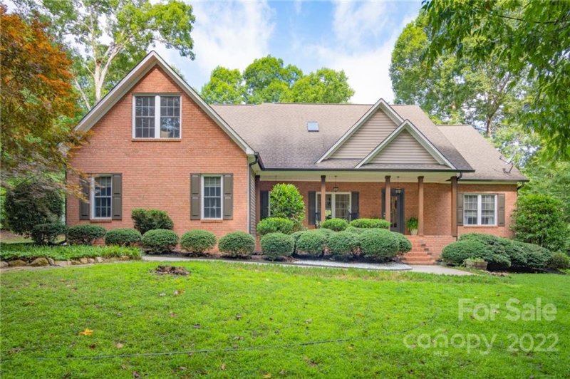 Property image 3 at 1529 Autumn Brook Lane, York, SC 29745