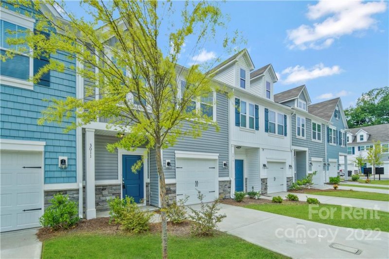 Property image 3 at 3011 Ayana Drive, Charlotte, NC 28210