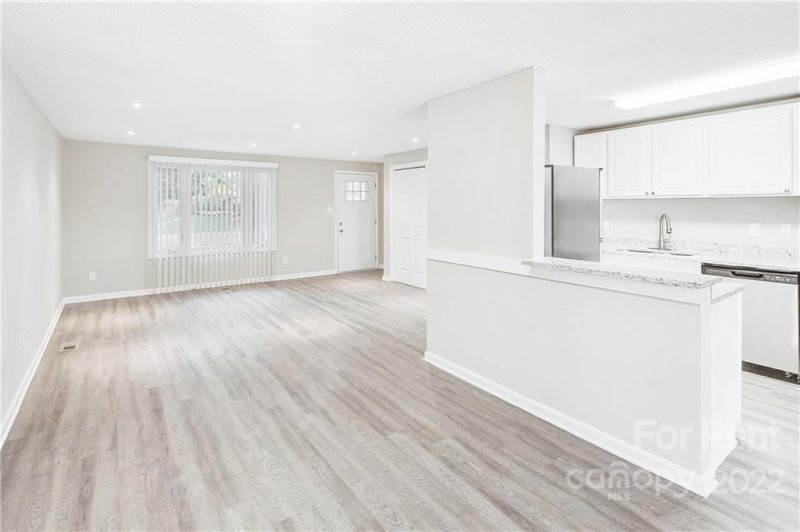 Property image 5 at 8007 Mahogany Drive, Charlotte, NC 28227