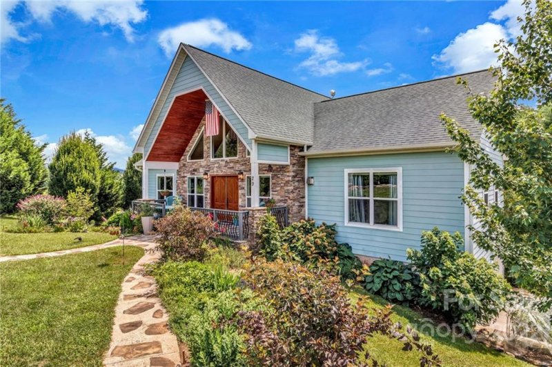 Property image 4 at 29 Enchanted Oak Lane, Alexander, NC 28701