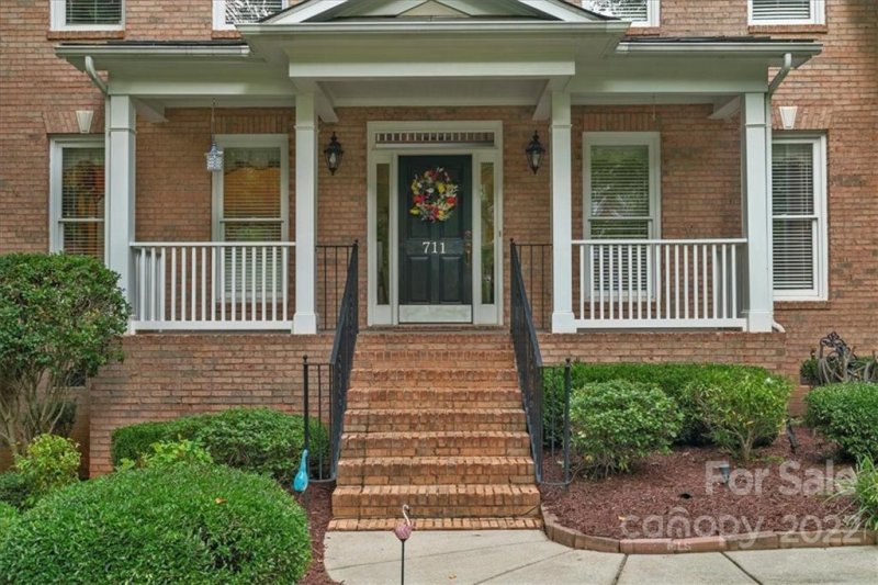 Property image 2 at 711 Kingsmill Lane, Lake Wylie, SC 29710
