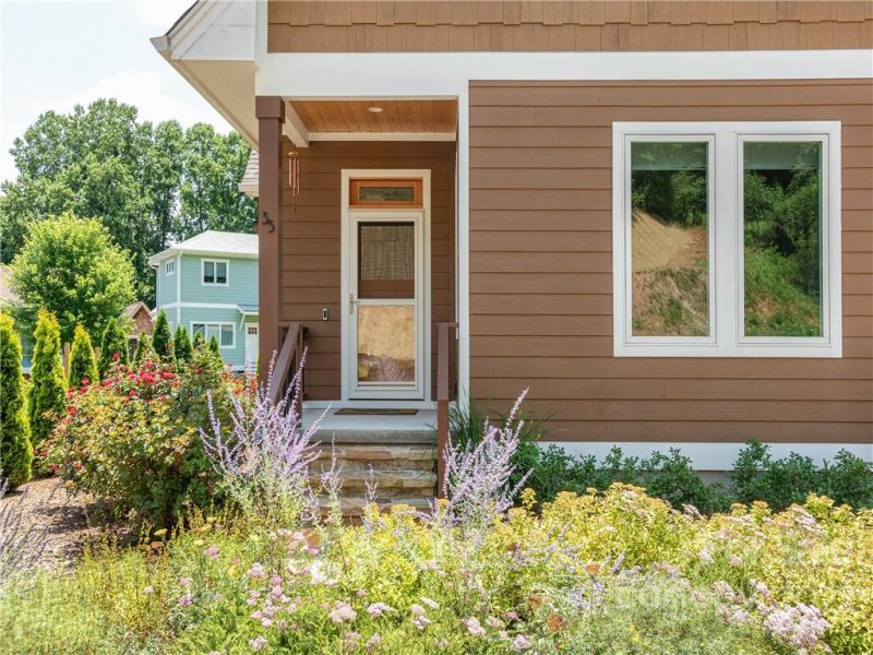 Property image 5 at 35 Verde Drive, Asheville, NC 28806