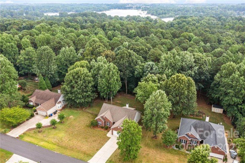 Property image 5 at 135 Sea Trail Drive, Mooresville, NC 28117