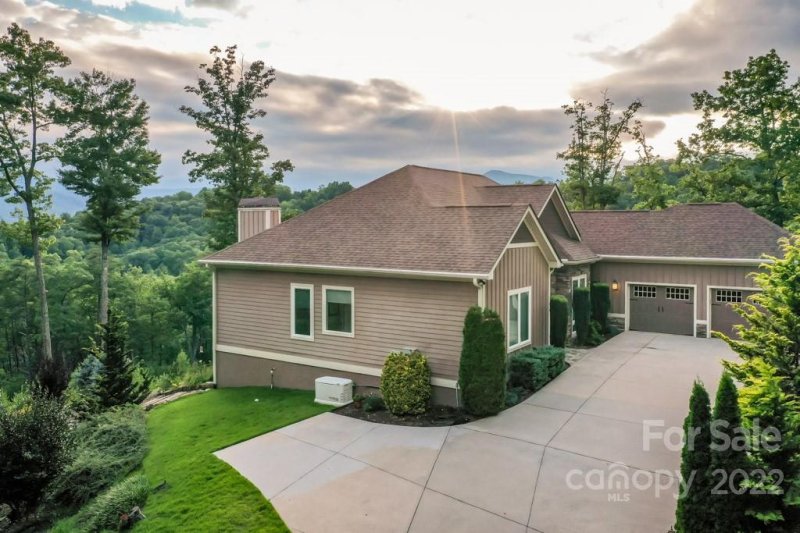 Property image 3 at 157 Boulder Drive, Lake Lure, NC 28746