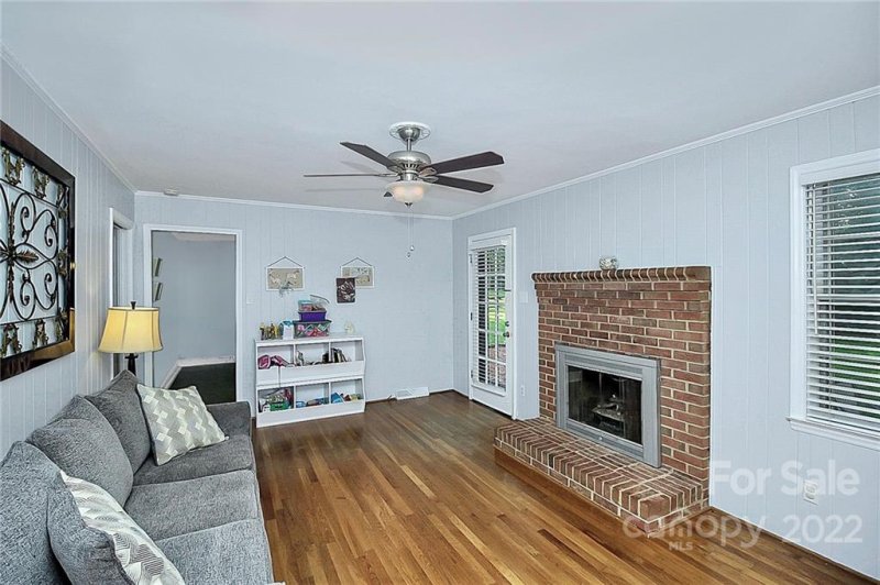 Property image 4 at 2026 Knell Drive, Charlotte, NC 28212