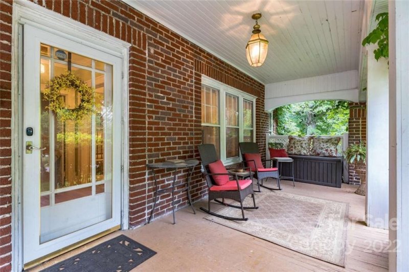 Property image 3 at 6 Brucemont Circle, Asheville, NC 28806