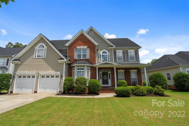 Property image 2 at 121 Foggy Meadow Lane, Fort Mill, SC 29708