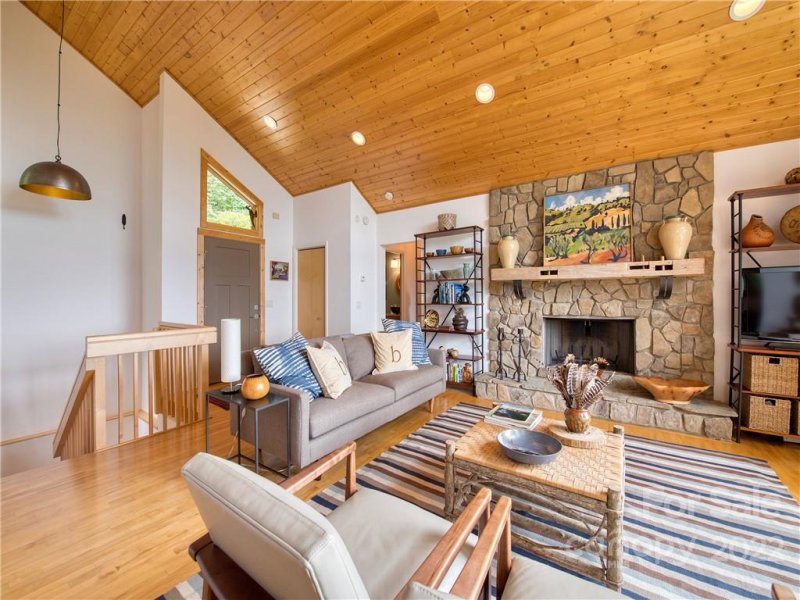 Property image 4 at 394 Scenic Circle, Waynesville, NC 28786