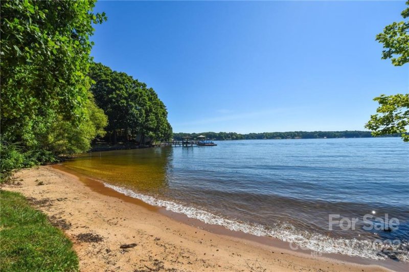 Property image 4 at 4960 Surfwood Drive, Sherrills Ford, NC 28673