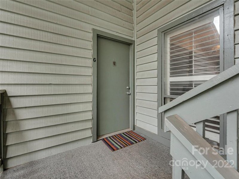 Property image 2 at 4936 Sardis Road, Charlotte, NC 28270