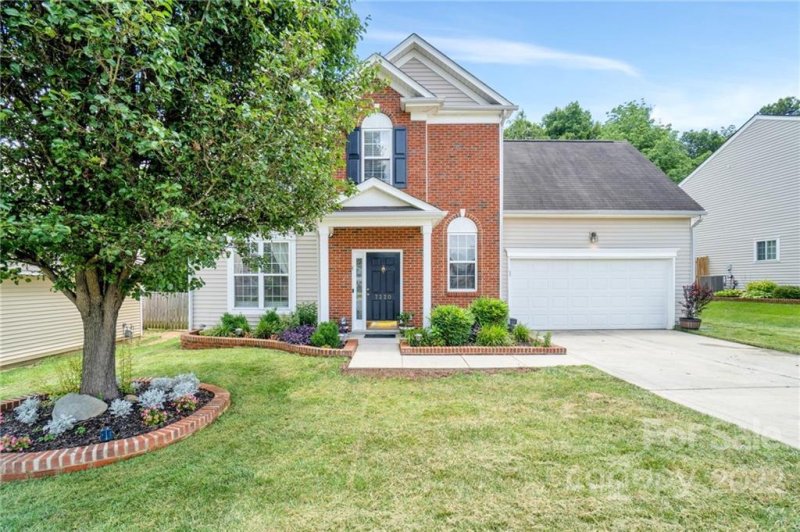 Property image 2 at 7320 Ravanna Drive, Charlotte, NC 28213