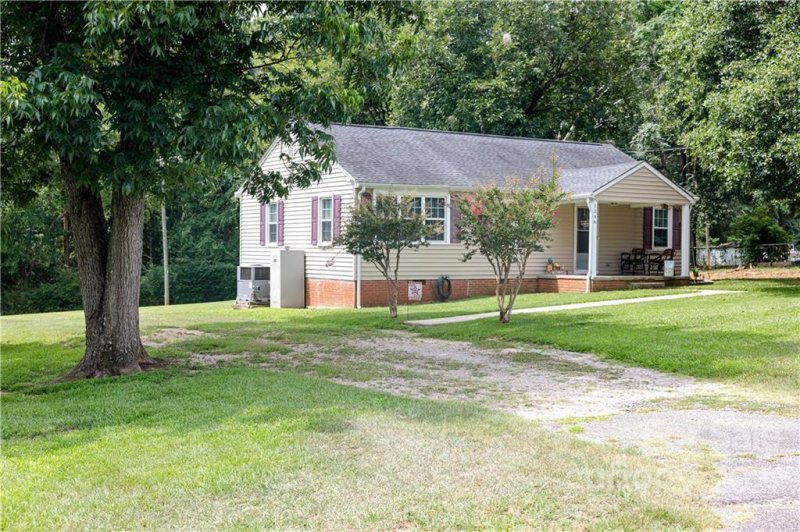 Property image 3 at 1246 Laurel Avenue, Lancaster, SC 29720